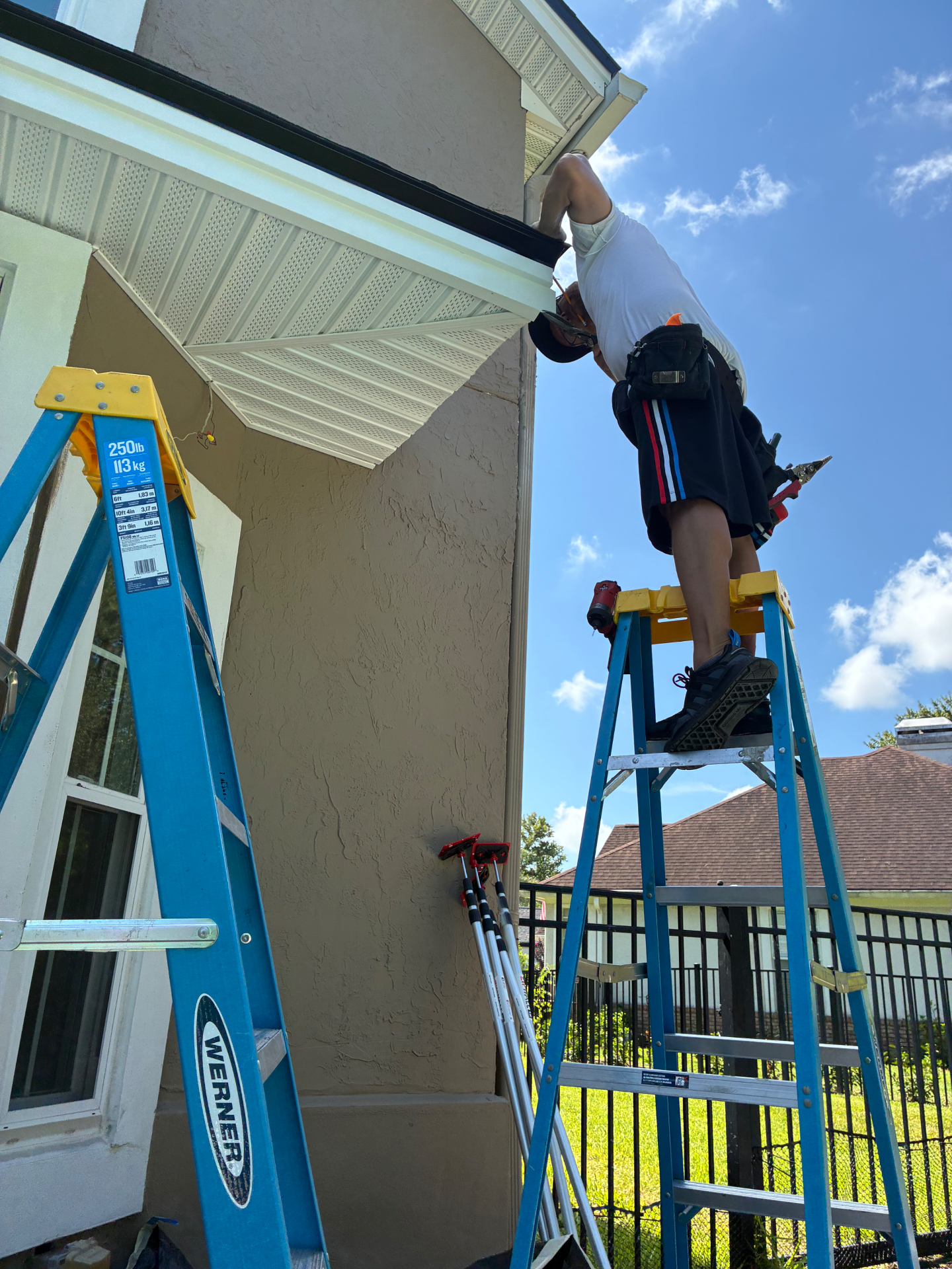 Fascia installation