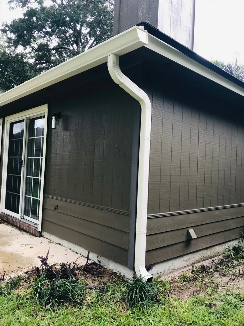 Wrap-around seamless · rear elevation